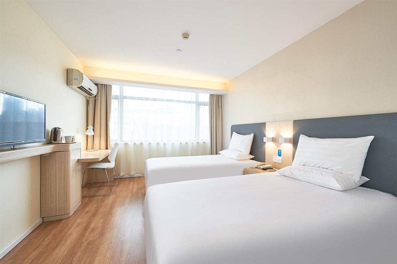 Hanting Hotel Qingdao Zhanqiao Railway Station Экстерьер фото