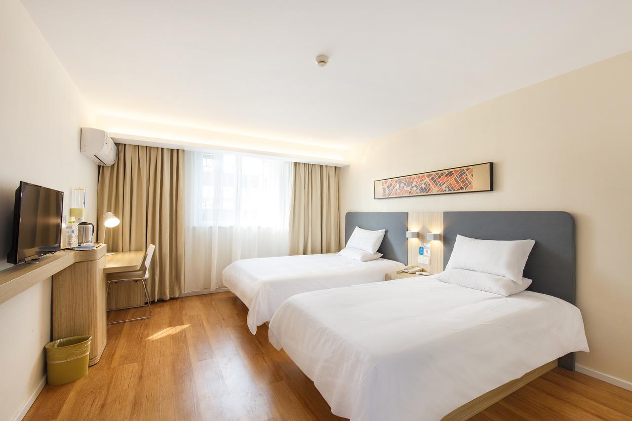 Hanting Hotel Qingdao Zhanqiao Railway Station Экстерьер фото