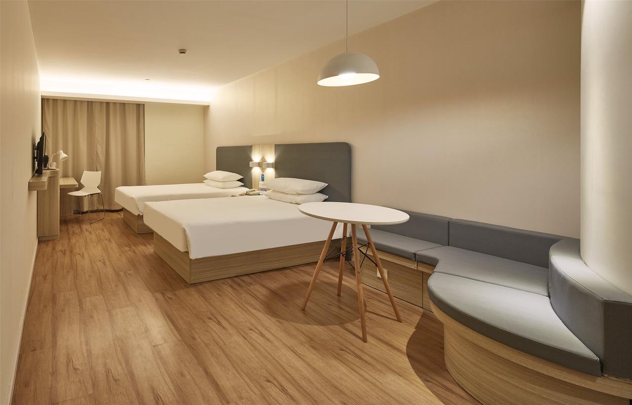 Hanting Hotel Qingdao Zhanqiao Railway Station Экстерьер фото