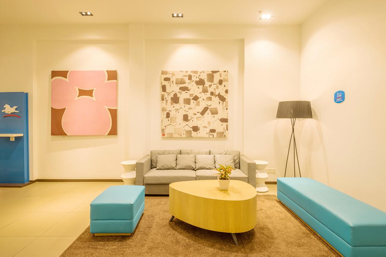 Hanting Hotel Qingdao Zhanqiao Railway Station Экстерьер фото